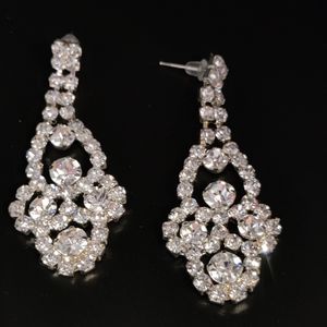Vintage elegant bridal prong-set rhinestone earrings